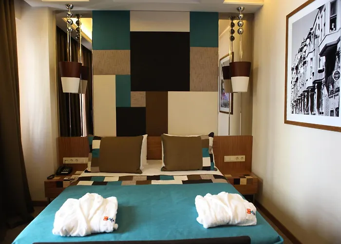 Collage Pera Hotel